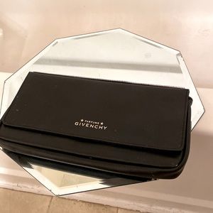 Givenchy Parfums Case